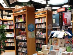 -西西弗书店&矢量咖啡(凯德晶萃广场店)