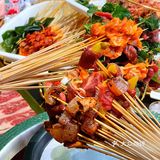 吃货们边涮边烤的快乐🍡认准签签游串串火锅