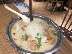 -胖子鱼粉(采霞街店)