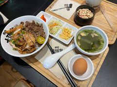 -熊吞·大碗丼烧肉饭(西市场嘉华店)