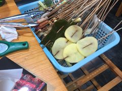 -何氏串串香火锅(翠亨店)