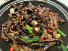 -云海肴·汽锅鸡·云南菜(天山百盛优客店)