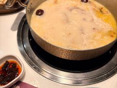 -洪氏嗨捞·猪肚鸡火锅(阳光天地店)