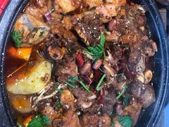 -吉吉向上炭烤鸡肉煲(大学城店)