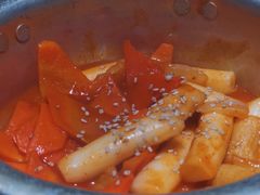 炒年糕-吴草鸡爪오초닭발韩食堂(融恒盈嘉中心店)