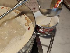 -尚尚仙·酸汤猪手·猪肚鸡火锅(华联万柳购物中心店)