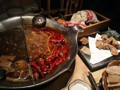 台式麻辣锅-湊湊火锅·茶憩(杭州湖滨银泰in77店)