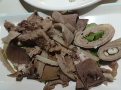 -乡土黄·鲜牛肉火锅·小龙虾(兴业街店)