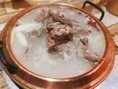 -虾弄弄海派小龙虾·牛羊蝎子火锅