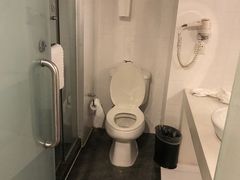-杭州西湖艺联君亭酒店(黄龙体育中心地铁口店)