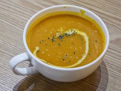 南瓜汤-HELLO 27 意面·沙拉·帕尼尼