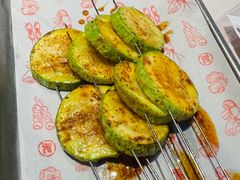 -肥肥虾庄·金牌油焖大虾(汉街SKP店)