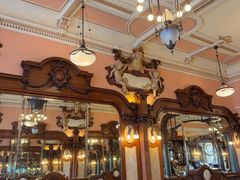 -Majestic Café