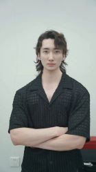 -一家只做男发烫染的店