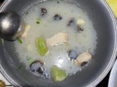 -蜜桃餐厅·伴山(湖滨商业街店)