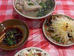 -老方桌烂蹄花川菜馆(九龙坡店)