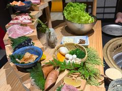 -山川小町·极番烧肉(新地假日广场店)