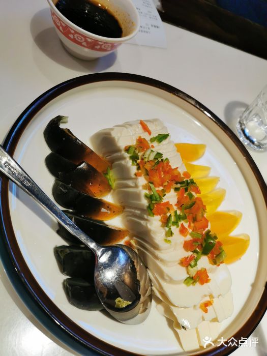 大海碗·京菜炸酱面(雍和宫店)皮蛋豆腐图片