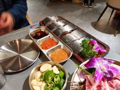 金牌鳗鱼半条-围炉肉舍•炭烤活鳗•丹东海鲜烤肉(步行街店)