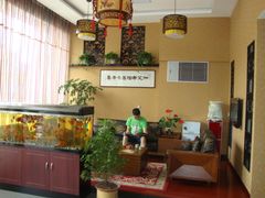 -莱蔻·圣灸堂·推拿艾灸(天山店)