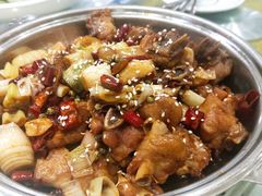 干锅蒜香鸡-刘胖子家常菜·蹄花焖藕(江汉路总店)