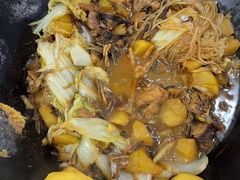 -粘豆包柴火铁锅炖