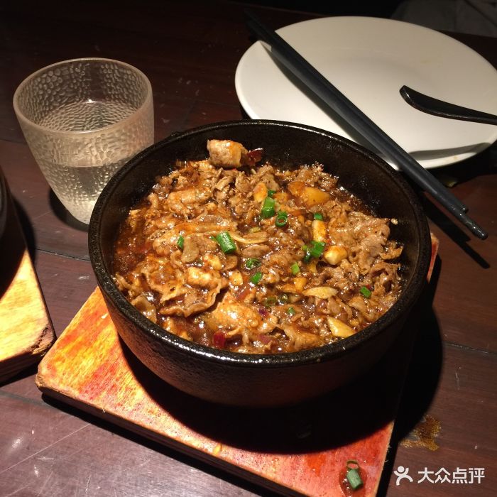 肥猫餐厅(金华万达店)石锅土豆牛肉图片 