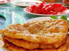 -周老三跷脚牛肉·全牛火锅(非遗传承店)