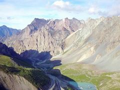 -天山神秘大峡谷