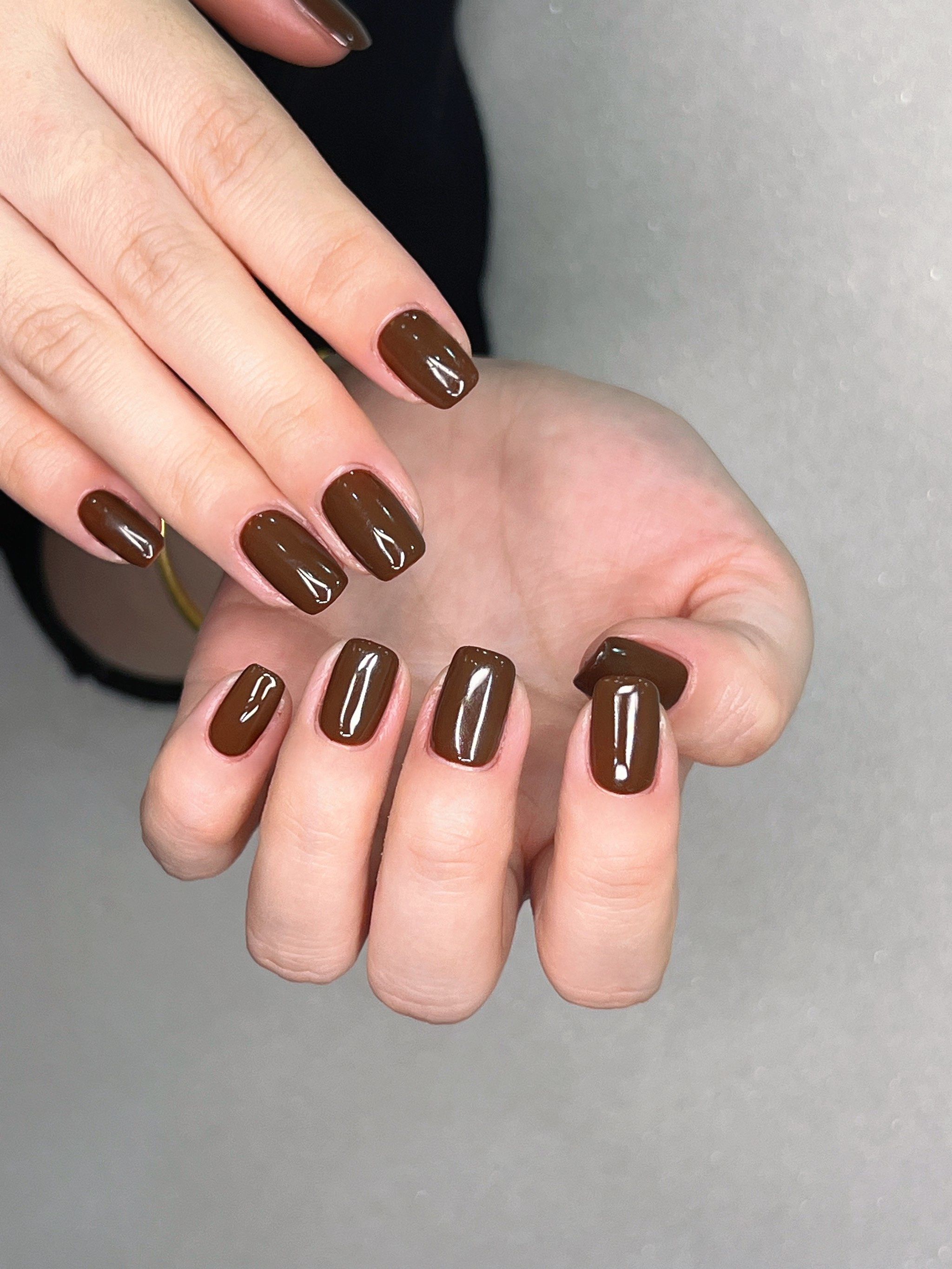 巧克力色美甲高级显白🫶🏻