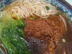 红烧猪扒汤面-食惠里小笼包面馆(越秀店)