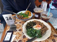 -CowCow其其·牛杂咖啡公司(六运店)