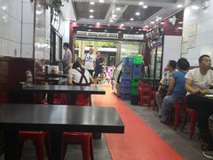 大堂-郑家包子牛肉拉面(尚勤路店)