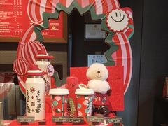 -星巴克(杭州湖滨银泰E区店)