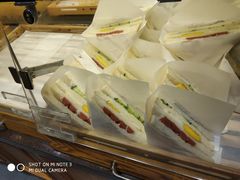 -向阳松鼠(三门井店)