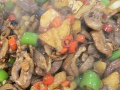 -湖南人家湘菜馆(镇江路店)