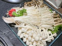 -大匠工房古船木艺术餐厅·猪肚鸡专门店(长白仙岛店)