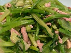 芹菜炒肉丝-新安江奶酸菜鱼(总店)