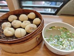 -佬钱湾仔(衣裳街店)