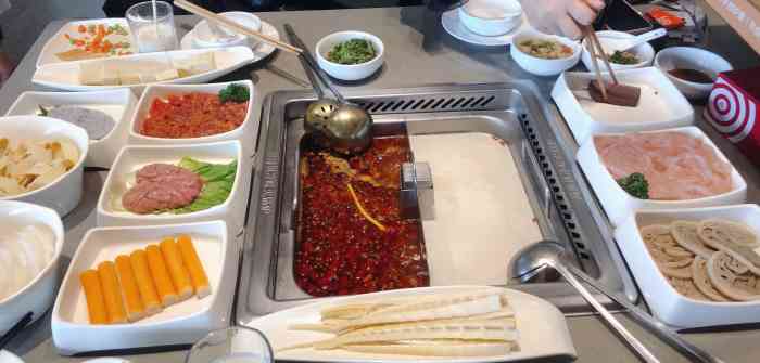 海底捞火锅(五缘湾天虹店)-"这家海底捞的服务真的是绝了,不会一直
