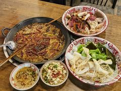 -馋虫重庆火锅(玉林南街店)
