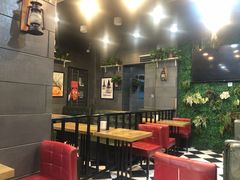 -愉肴麻辣香锅(中山路店)