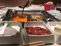 -海底捞火锅鲜切牛肉主题店(长寿路店)
