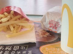 -麦当劳(展览路店)