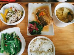 -卓玥国际月子会所(罗山路店)