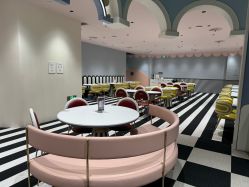 -奈尔宝家庭中心·亲子餐厅(北京东坝万达店)