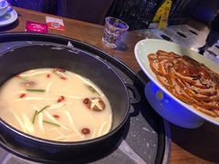 -三人行骨头王火锅(长寿店)