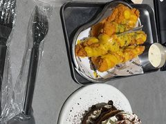 -W COLLECTIVE  DESSERT SHOP