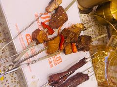 -小董哥烤串·爆汁大油边(故宫店)