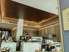 -星巴克臻选(深圳龙华红山天虹店)